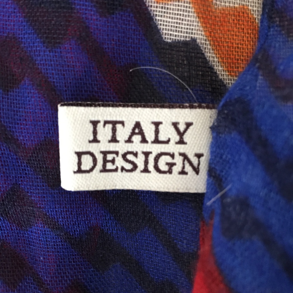 Italy Design Scarf - Picture 6 of 6